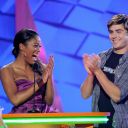 zac-efron-2012-kca-9.jpg