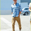 zac-efron-asanebo-lunch-in-los-angeles-02.jpg