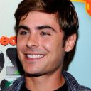 zac-efron-kca-2.jpg