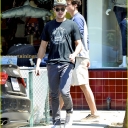 zac-efron-lunch-with-dylan-04.jpg