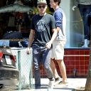 zac-efron-lunch-with-dylan-06.jpg