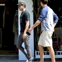 zac-efron-lunch-with-dylan-08.jpg