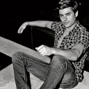 zac-efron-penshoppe-8.jpg