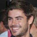 zac-efron-rock-of-ages-los-angeles-premiere-2.jpg