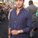 zac-efron-rock-of-ages-los-angeles-premiere-39.jpg