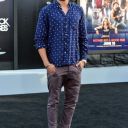 zac-efron-rock-of-ages-los-angeles-premiere-40.jpg