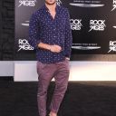 zac-efron-rock-of-ages-los-angeles-premiere-42.jpg