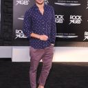 zac-efron-rock-of-ages-los-angeles-premiere-44.jpg