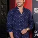 zac-efron-rock-of-ages-los-angeles-premiere-84.jpg