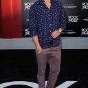 zac-efron-rock-of-ages-los-angeles-premiere-85.jpg