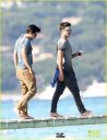 zac-efron-shirtless-july-4-saint-tropez-26.jpg