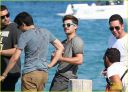 zac-efron-shirtless-july-4-saint-tropez-27.jpg