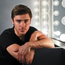 zac-efron-usatoday-2.jpg